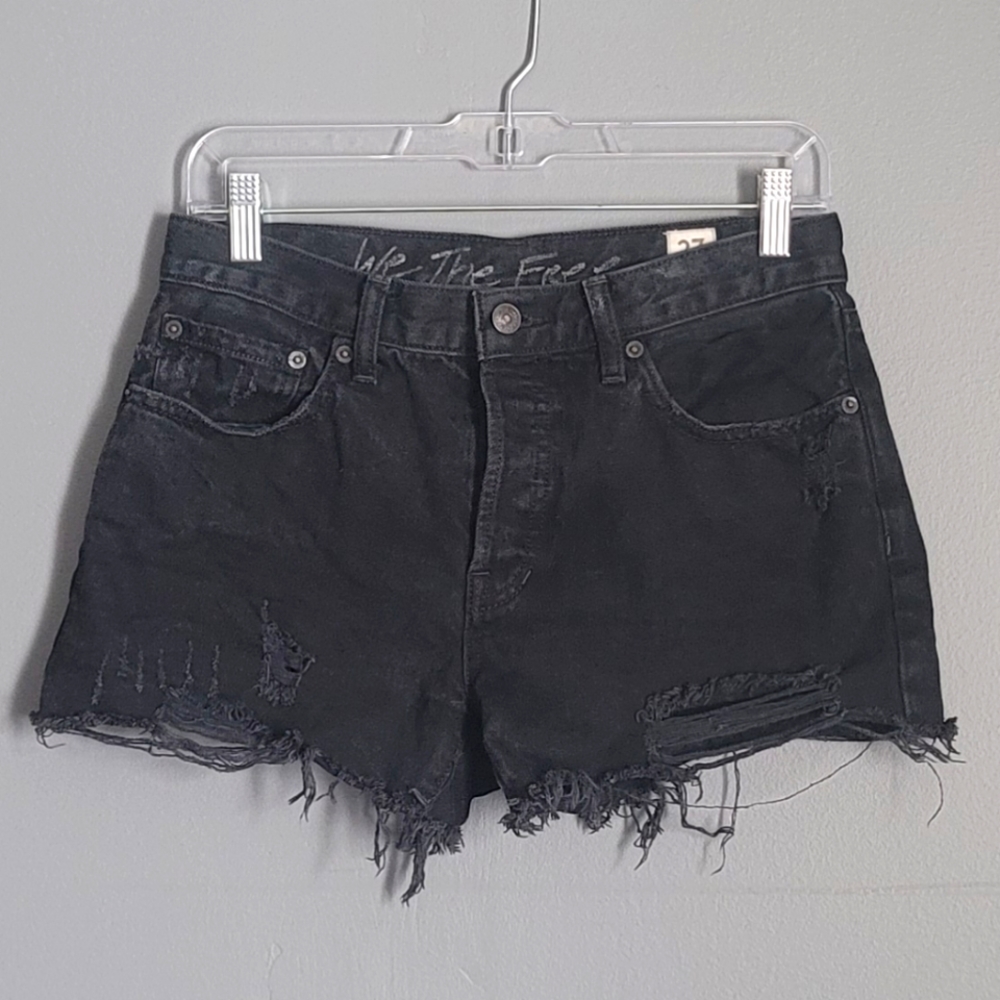 We The Free Destroyed Raw-Hem Black Shorts. Size 27